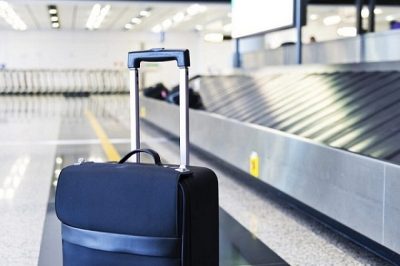 Không nên mang quá nhiều hành lý nếu không muốn bị bỏ lại đồ tại sân bay