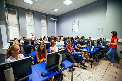  Du học Ba Lan ngành công nghệ thông tin đang được rất nhiều người quan tâm chú ý đến