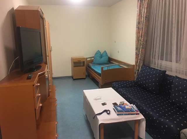 Một căn phòng ơe của học viên du học nghè điều dưỡng tại Đức